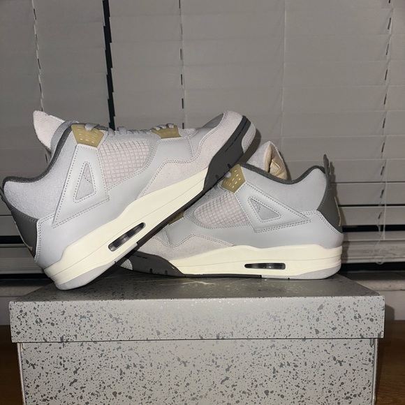 Jordan 4 Retro “Craft”Size 13